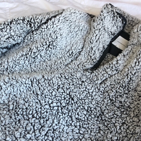 Half Zip Sherpa Sweater - Picture 2 of 3